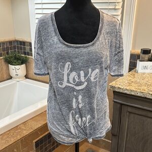 Casual Gray Women's Tee with 'Love is Free' Design